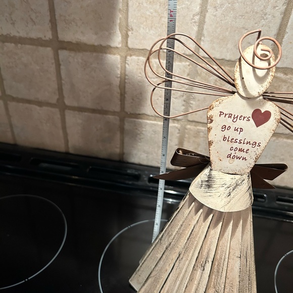 Rustic Metal Angel Figurine - Picture 6 of 6